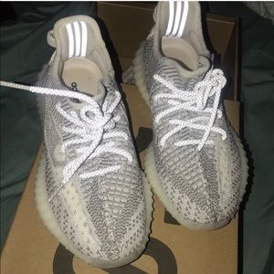 Yeezy 350s Static
